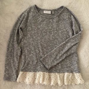 Gray sweater with lace trim (kid girl)